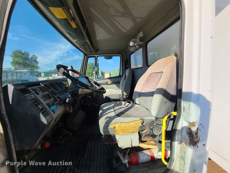 image for item JG9307 1998 Freightliner FL80  dump truck