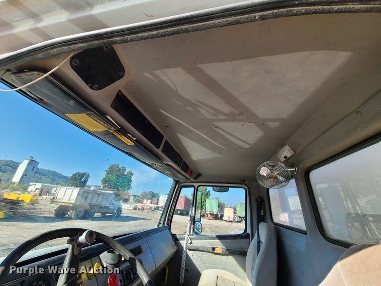 image for item JG9307 1998 Freightliner FL80  dump truck