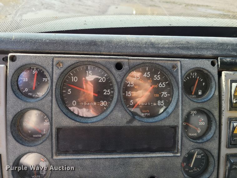 image for item JG9307 1998 Freightliner FL80  dump truck