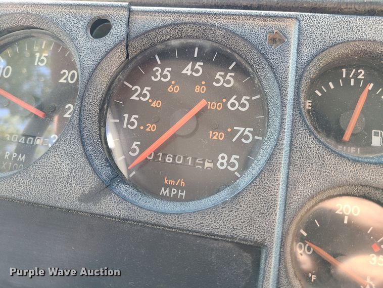 image for item JG9307 1998 Freightliner FL80  dump truck