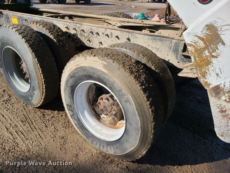 image for item JG9307 1998 Freightliner FL80  dump truck