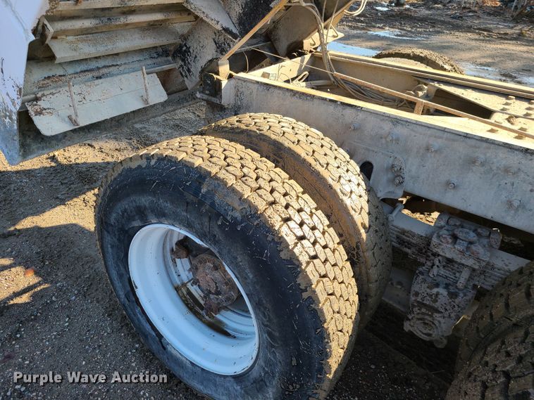 image for item JG9307 1998 Freightliner FL80  dump truck