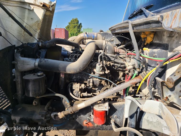 image for item JG9307 1998 Freightliner FL80  dump truck