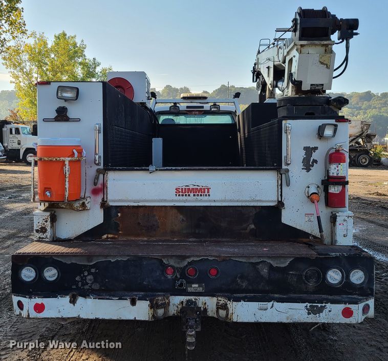 image for item JG9312 2008 Ford F750  utility / service truck