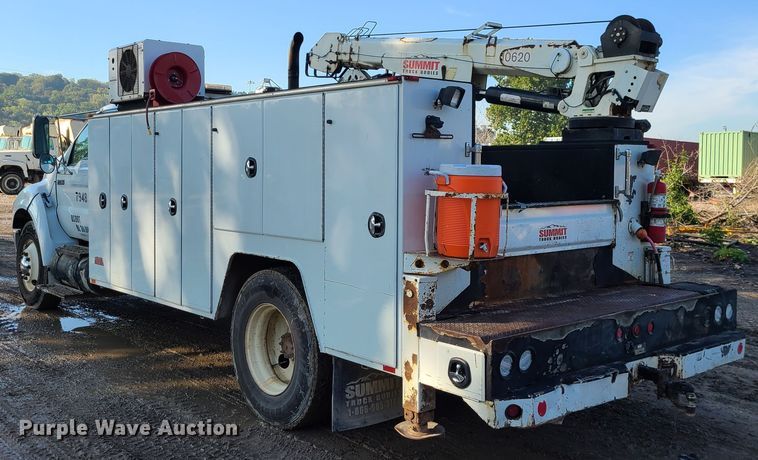 image for item JG9312 2008 Ford F750  utility / service truck