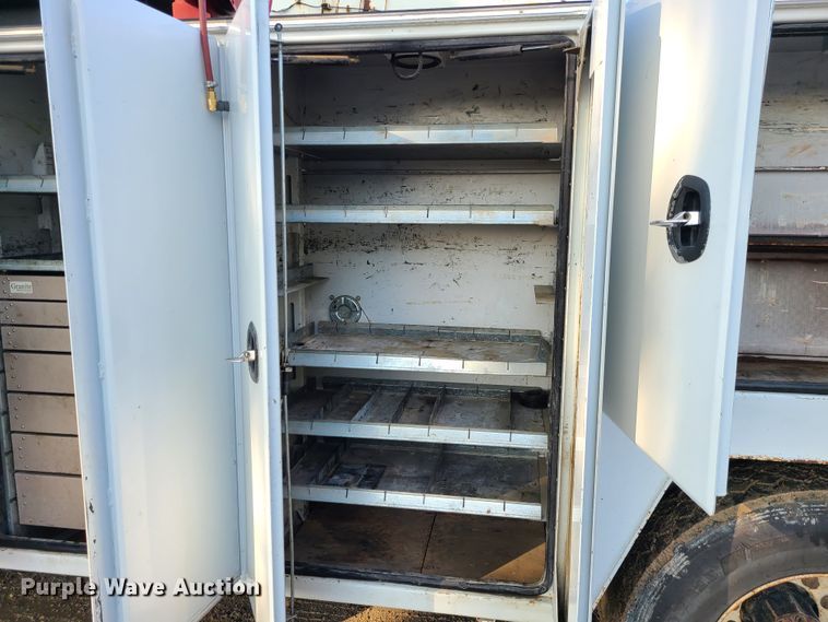 image for item JG9312 2008 Ford F750  utility / service truck