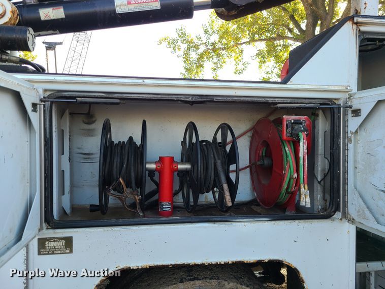 image for item JG9312 2008 Ford F750  utility / service truck