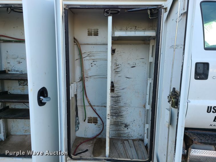 image for item JG9312 2008 Ford F750  utility / service truck