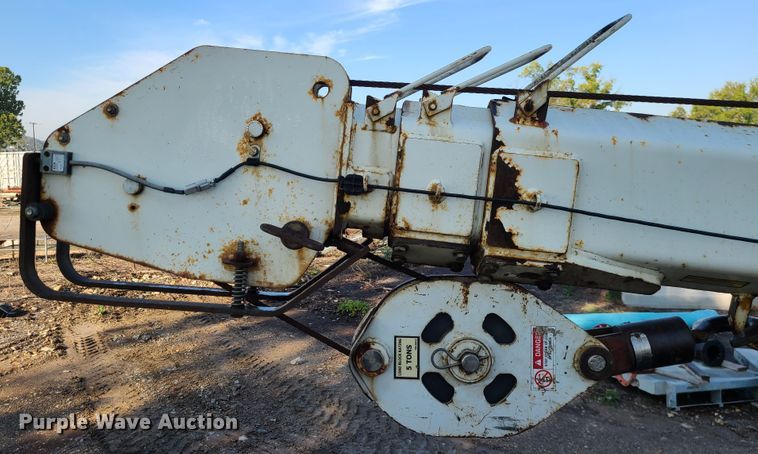 image for item JG9312 2008 Ford F750  utility / service truck