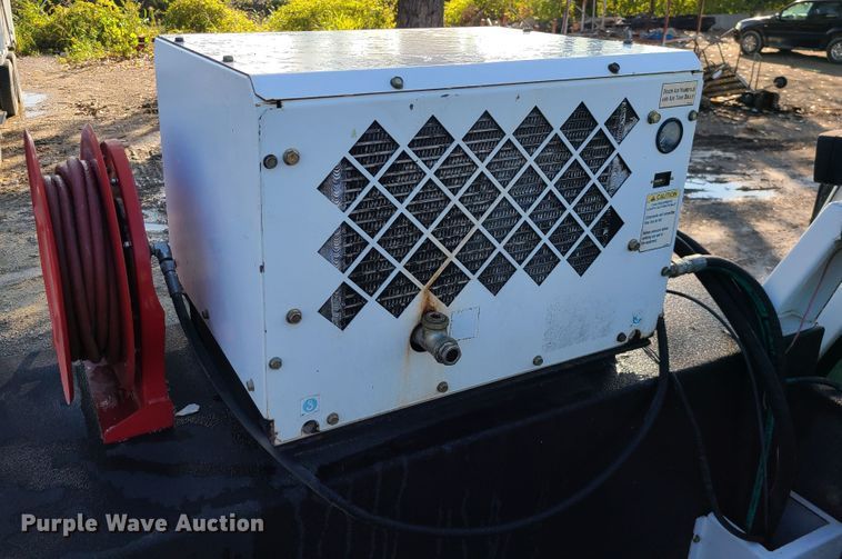 image for item JG9312 2008 Ford F750  utility / service truck