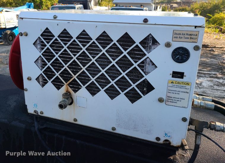 image for item JG9312 2008 Ford F750  utility / service truck