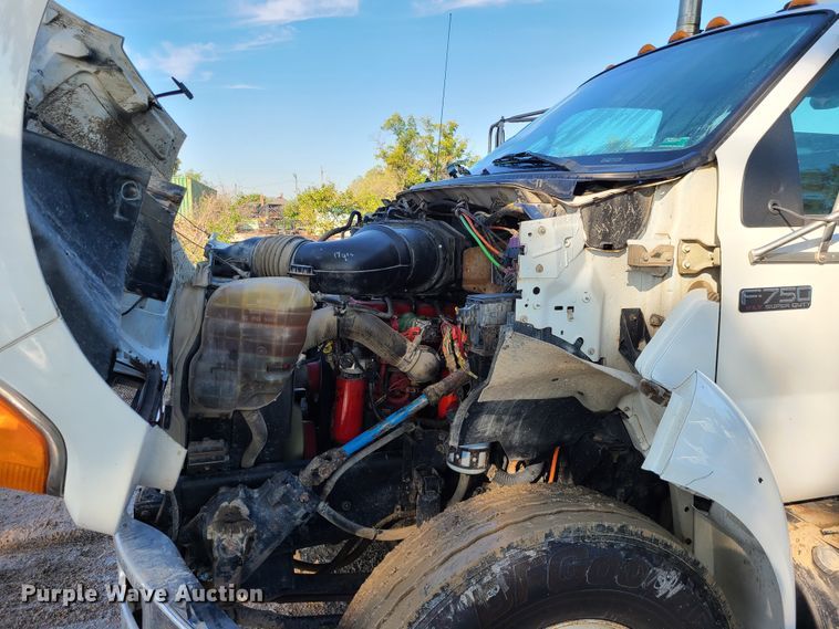 image for item JG9312 2008 Ford F750  utility / service truck