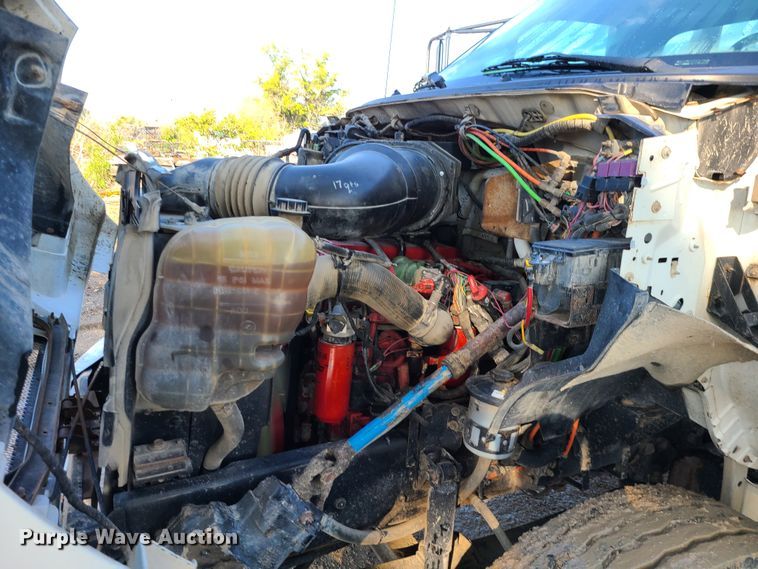 image for item JG9312 2008 Ford F750  utility / service truck