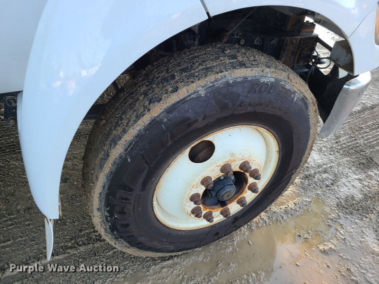 image for item JG9312 2008 Ford F750  utility / service truck