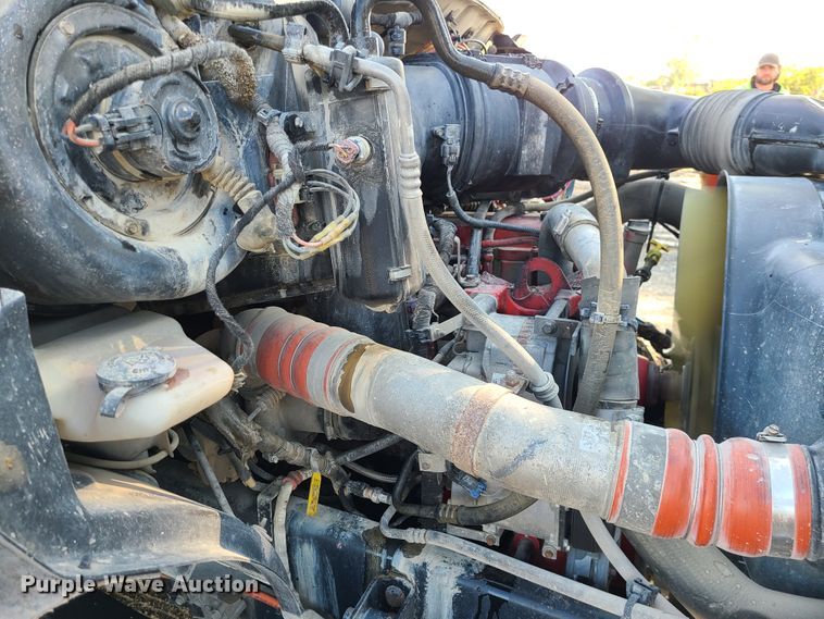 image for item JG9312 2008 Ford F750  utility / service truck