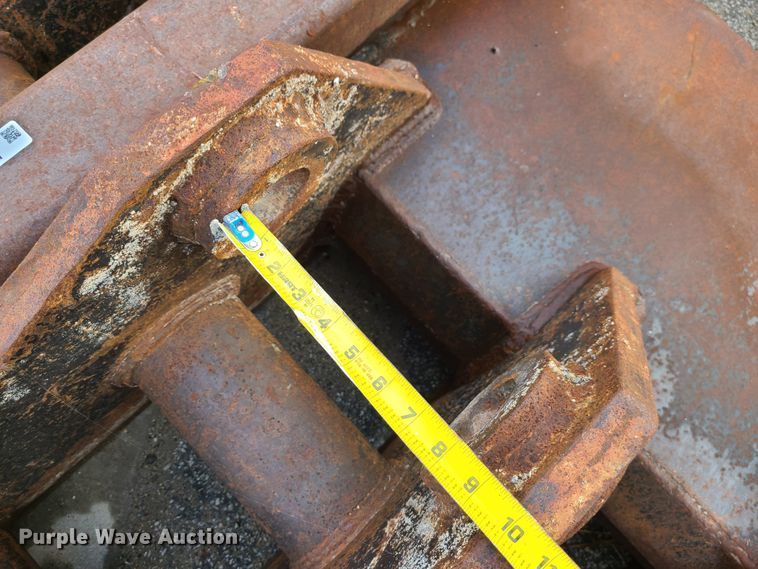 image for item JG9330 42" W excavator thumb