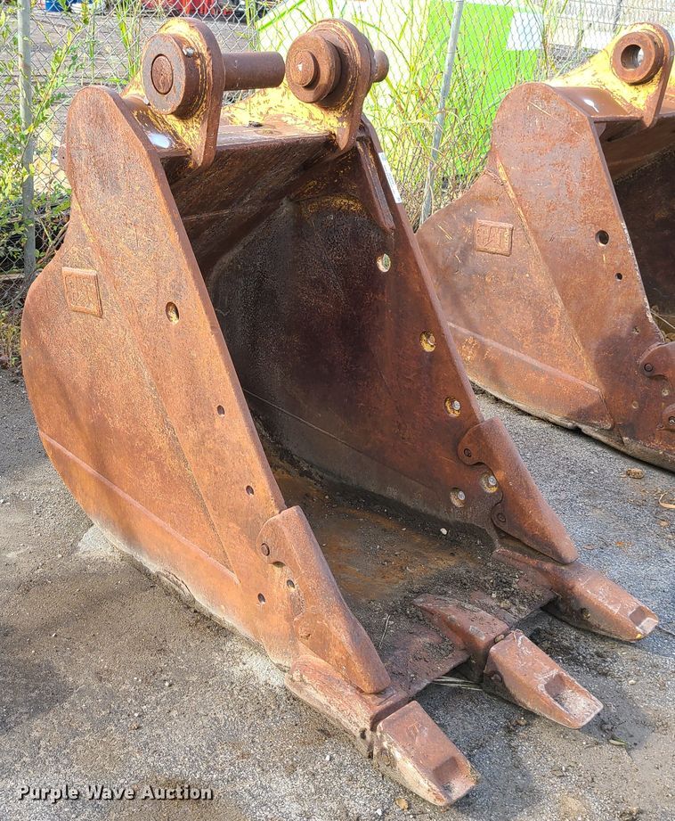 image for item JG9331 Caterpillar  32" W excavator bucket