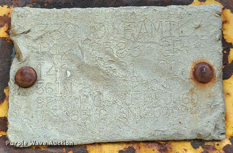 image for item JG9331 Caterpillar  32" W excavator bucket