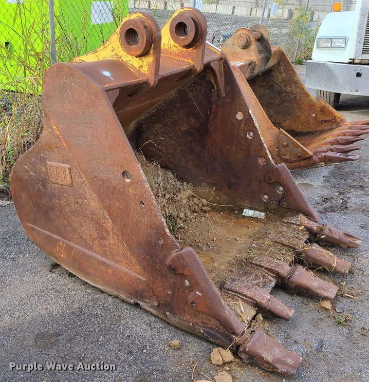image for item JG9332 Caterpillar  54" excavator bucket