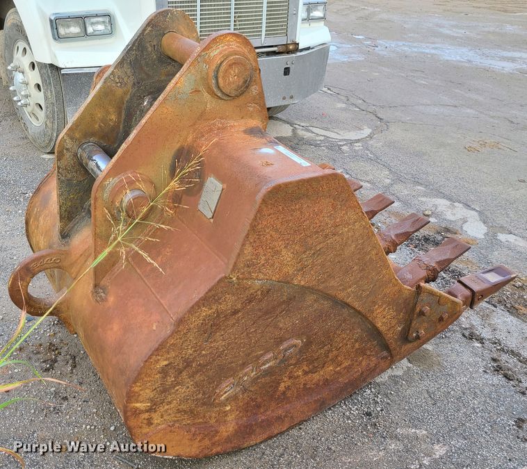 image for item JG9333 49" W Esco excavator bucket