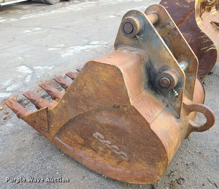 image for item JG9333 49" W Esco excavator bucket