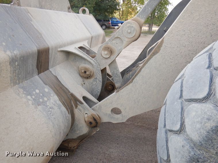 image for item JQ9281 2004 Volvo L220E  wheel loader