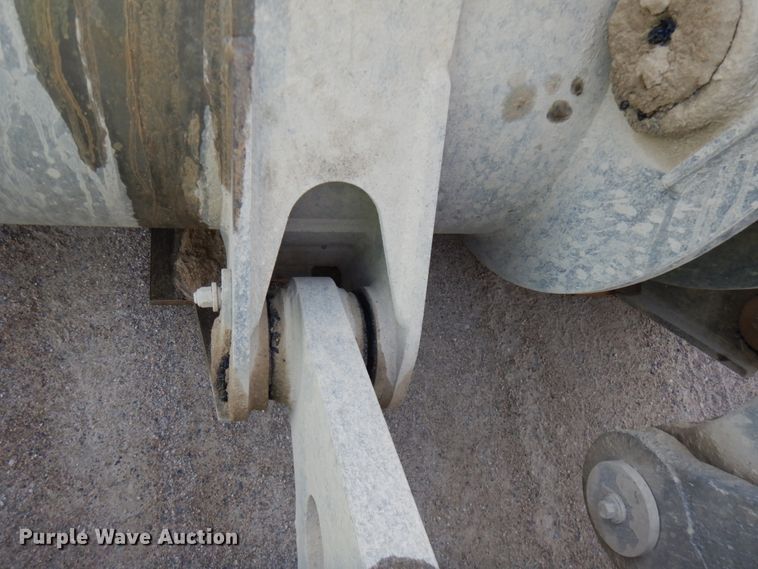 image for item JQ9281 2004 Volvo L220E  wheel loader