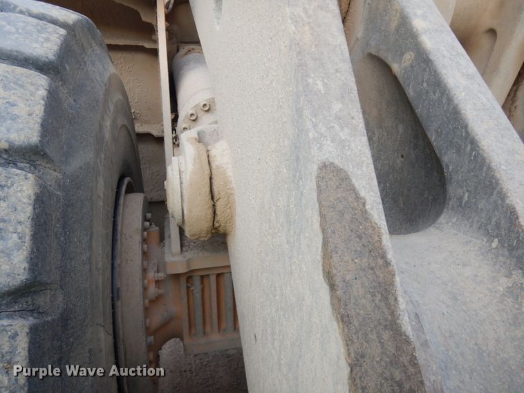 image for item JQ9281 2004 Volvo L220E  wheel loader