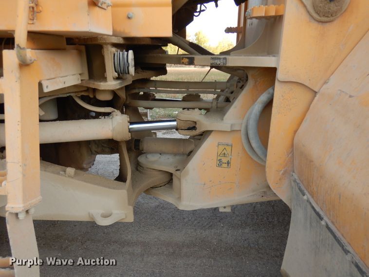 image for item JQ9281 2004 Volvo L220E  wheel loader