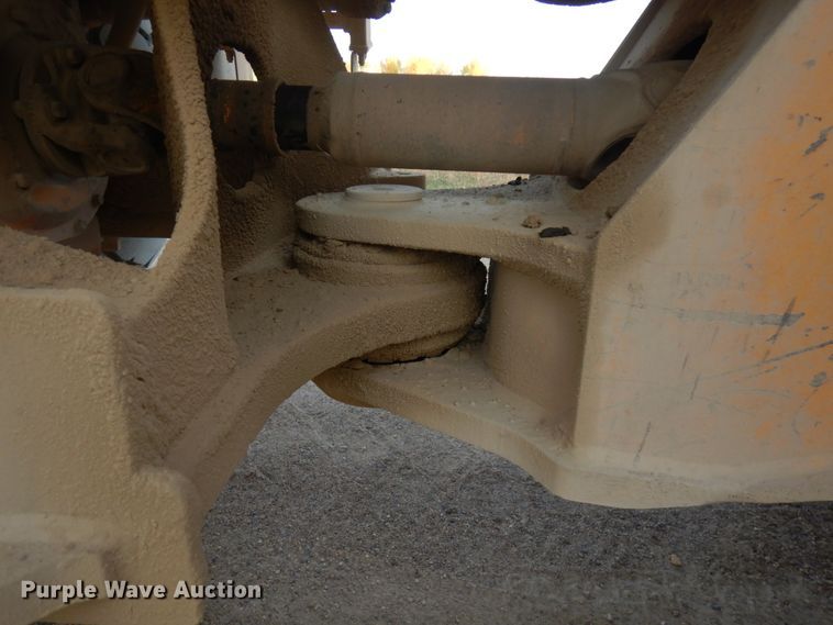 image for item JQ9281 2004 Volvo L220E  wheel loader
