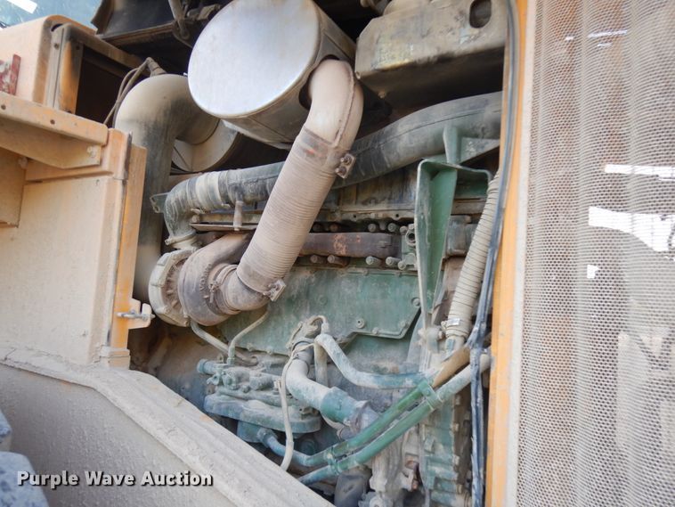 image for item JQ9281 2004 Volvo L220E  wheel loader