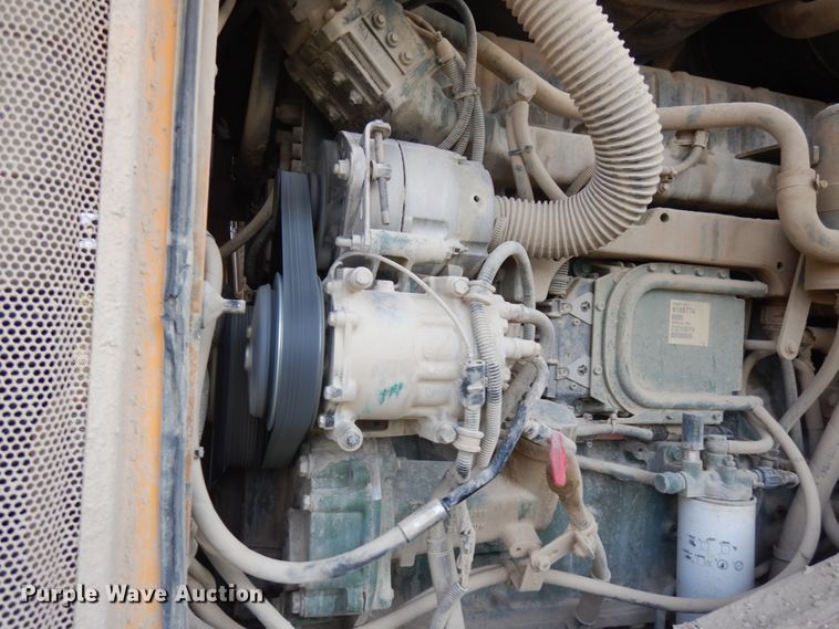 image for item JQ9281 2004 Volvo L220E  wheel loader