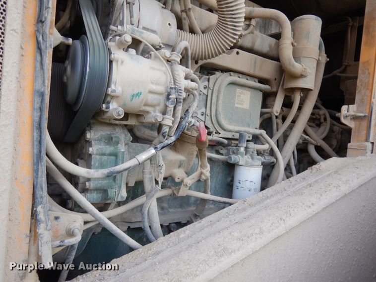 image for item JQ9281 2004 Volvo L220E  wheel loader