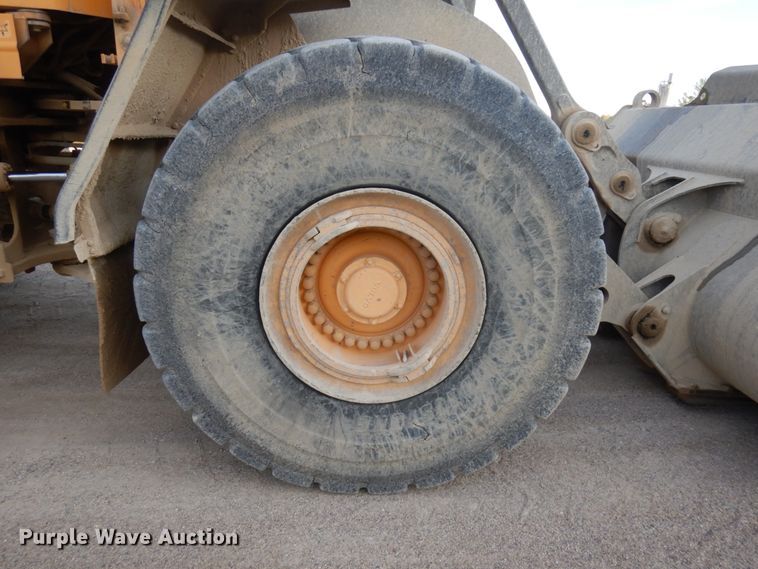 image for item JQ9281 2004 Volvo L220E  wheel loader