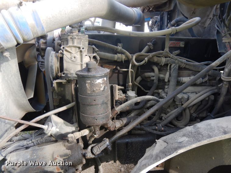 image for item JQ9291 2000 International 5000  ready mix truck