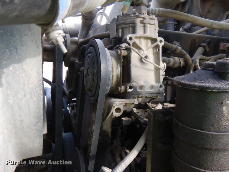 image for item JQ9291 2000 International 5000  ready mix truck