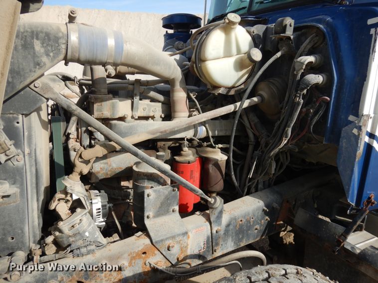 image for item JQ9292 1999 Mack RD690S  ready mix truck