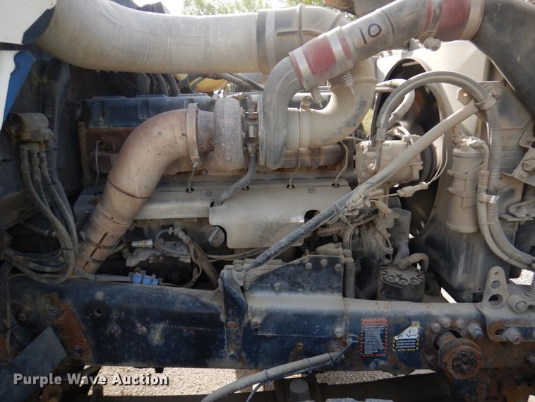 image for item JQ9292 1999 Mack RD690S  ready mix truck