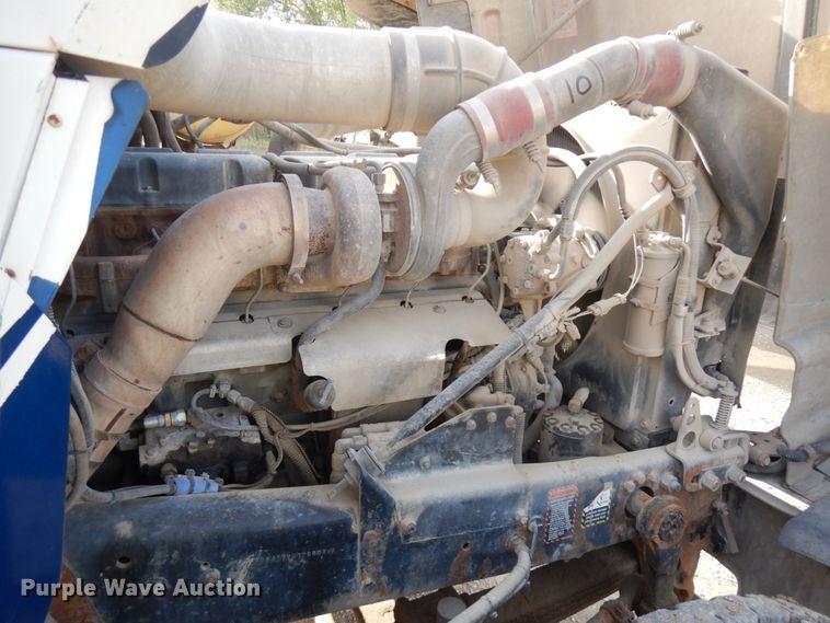 image for item JQ9292 1999 Mack RD690S  ready mix truck