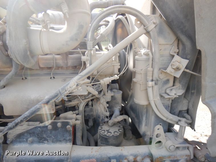 image for item JQ9292 1999 Mack RD690S  ready mix truck