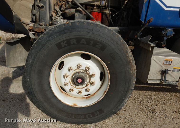 image for item JQ9292 1999 Mack RD690S  ready mix truck