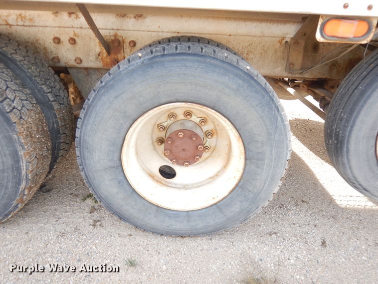 image for item JQ9292 1999 Mack RD690S  ready mix truck