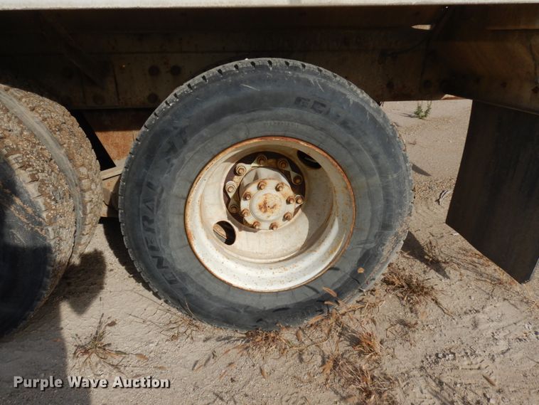 image for item JQ9292 1999 Mack RD690S  ready mix truck