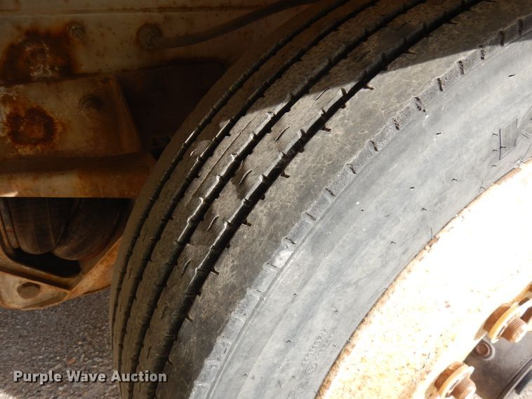 image for item JQ9292 1999 Mack RD690S  ready mix truck