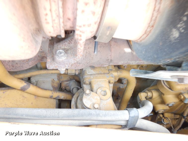 image for item JQ9297 1989 Caterpillar D8N  dozer