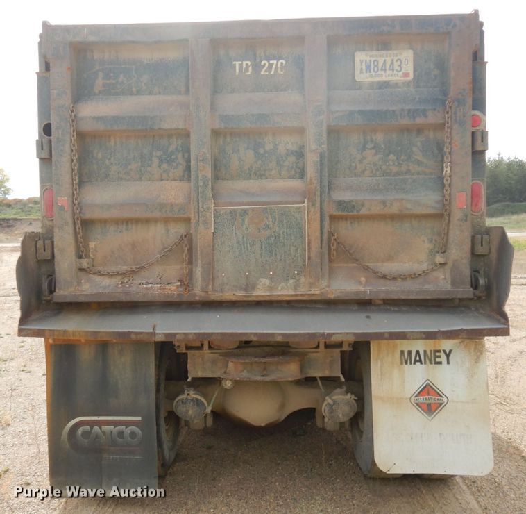 image for item JQ9298 1993 Ford LT8000F  dump truck