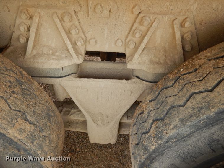 image for item JQ9298 1993 Ford LT8000F  dump truck