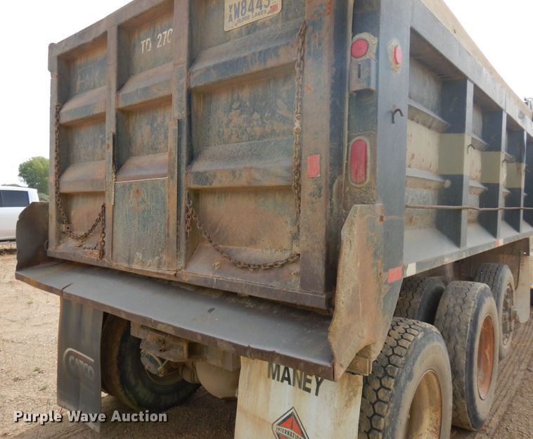 image for item JQ9298 1993 Ford LT8000F  dump truck