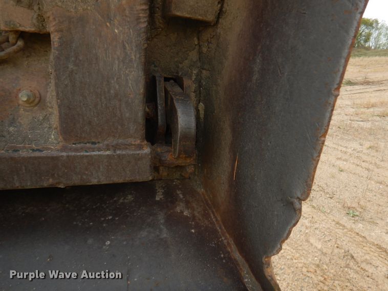 image for item JQ9298 1993 Ford LT8000F  dump truck