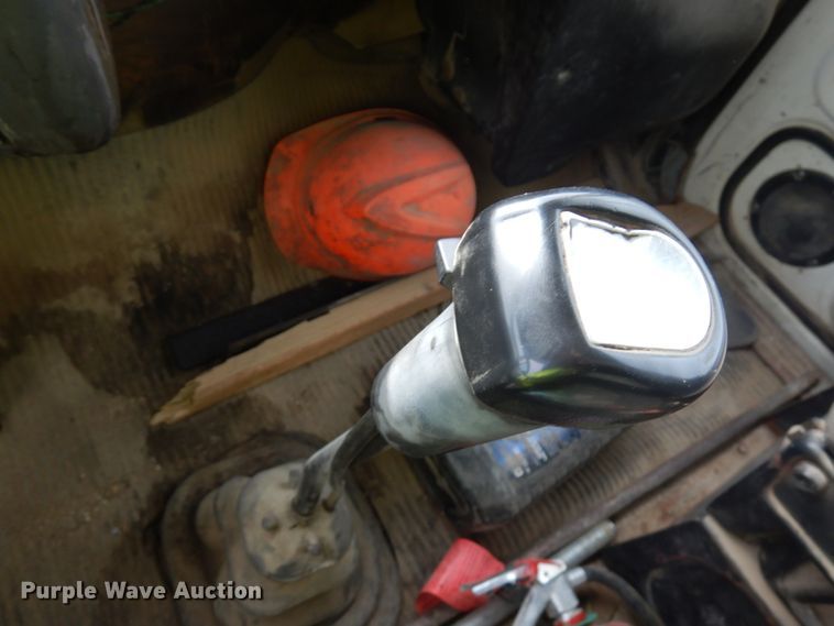 image for item JQ9298 1993 Ford LT8000F  dump truck